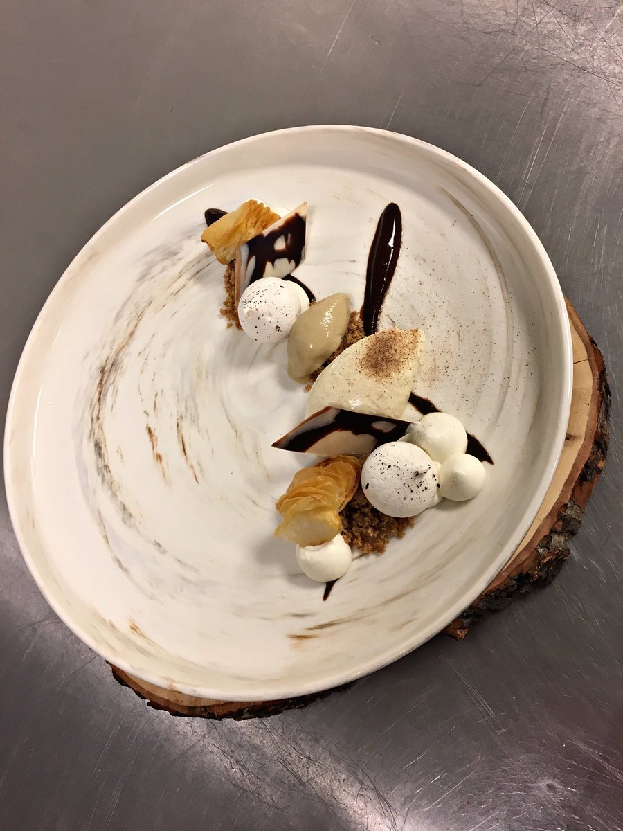 GinaSenaa's tweet photo. @GordonRamsay What do you think of my Cinnamon, Coffee, Chocolate Dessert? https://t.co/t8LQXMsiaA