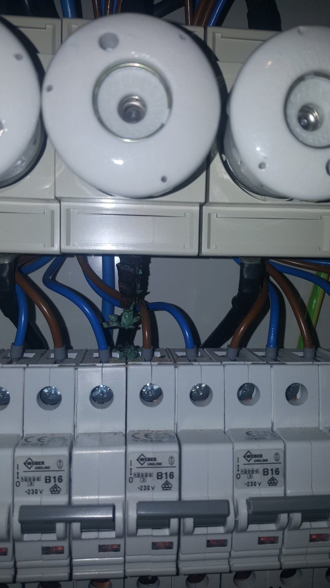 Wie ziet zonder een #infraroodcamera deze hotspot...? #zitaljarenzo