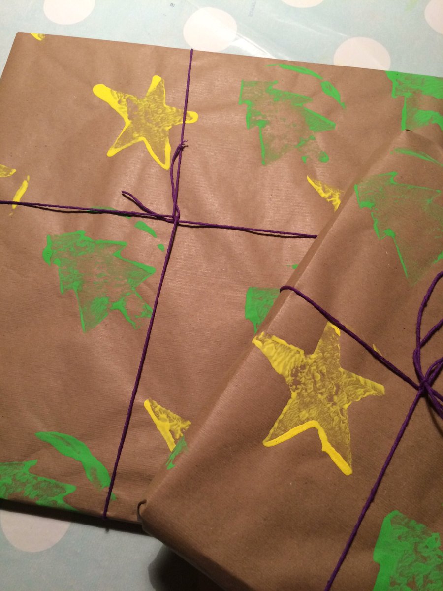 Jason_kitc's tweet image. After being guilted by watching #BluePlanet2 on @BBC I have abandoned glossy wrapping paper in favour of DIY wrapping with recycled brown paper!