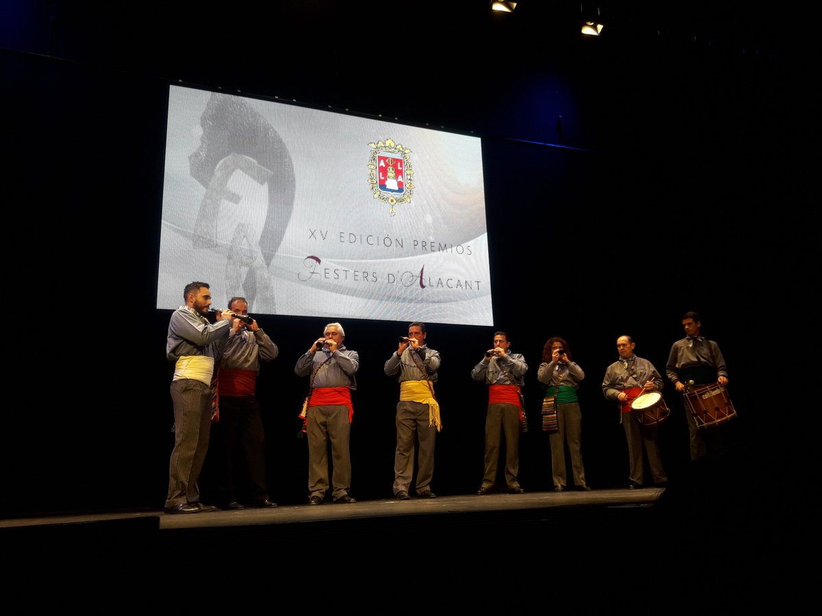 NatxoBellido's tweet photo. Comença la Gal.la Festers 2017 en el @teaprinalicante Molta sort a tots els finalistes. Hui reconeixem a totes les festes d'Alacant per la gran aportació que fan a la nostra cultura, la nostra economia i la nostra ciutat. Gràcies de tot, gràcies per tot #Festers2017 https://t.co/wrfZPdeasm