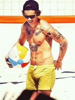 Alii297's tweet photo. #WeAreAllHarry
-KNOCK KNOCK
-WHO
-REPEAT
-REPEAT WHO
-Who,Who,Who! https://t.co/pJG9JRamQ7