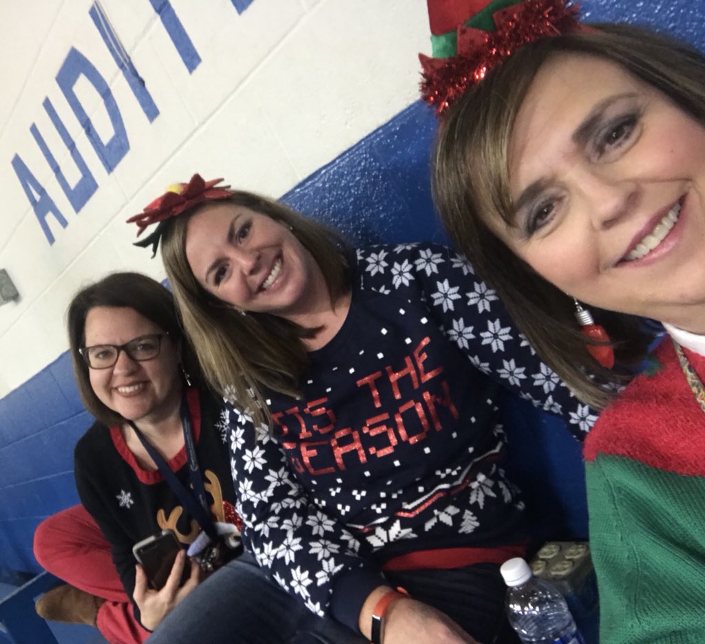 Malone_25's tweet photo. Enjoying HMS band and choir Christmas concert with Aimee and Deidrah! #loveChristmas  #hmstntribe @HMSIndians #ccsdtn https://t.co/QRBbmDOjtP