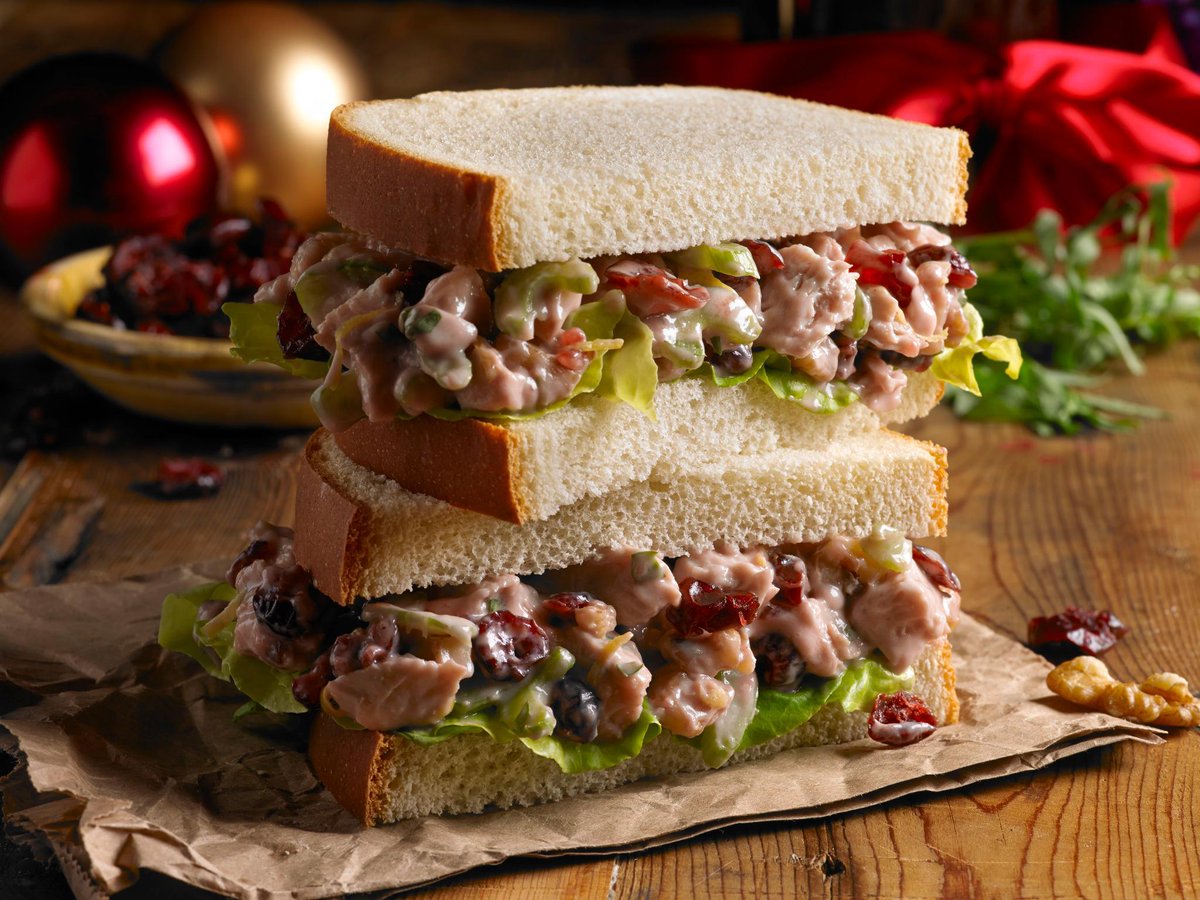 CBCbreads's tweet photo. Decorate your Million Dollar White Bread with holiday flavor.  😋 https://t.co/1JcLkpK0uC