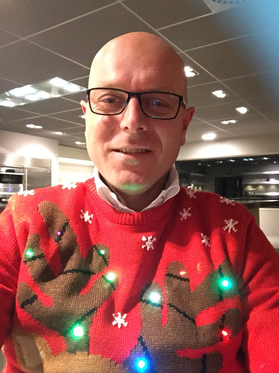 De sfeer zat er goed in tijdens de eindejaarsborrel <a href="/Alluance/">Alluance Group</a>