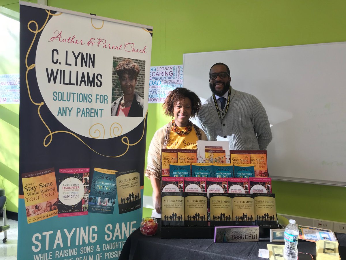 Kisalan1's tweet photo. I had the absolute pleasure of meeting @msparentguru today at the Parent University-Dyetthsfta kickoff. This women has incredible vision for the work and I look forward to partnering The Kisalan Experience- Communication is keen w/ her work. #comingtoalocationnearyou https://t.co/4FHN9tkPEx
