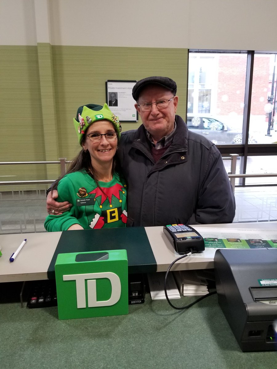 sharglover's tweet photo. Our customers wish us TD Elves a very Merry Christmas! #elffun #tdowensound @LeeBeeTD @spitfire713 @TaraClarke_TD https://t.co/HbLodA5qxj