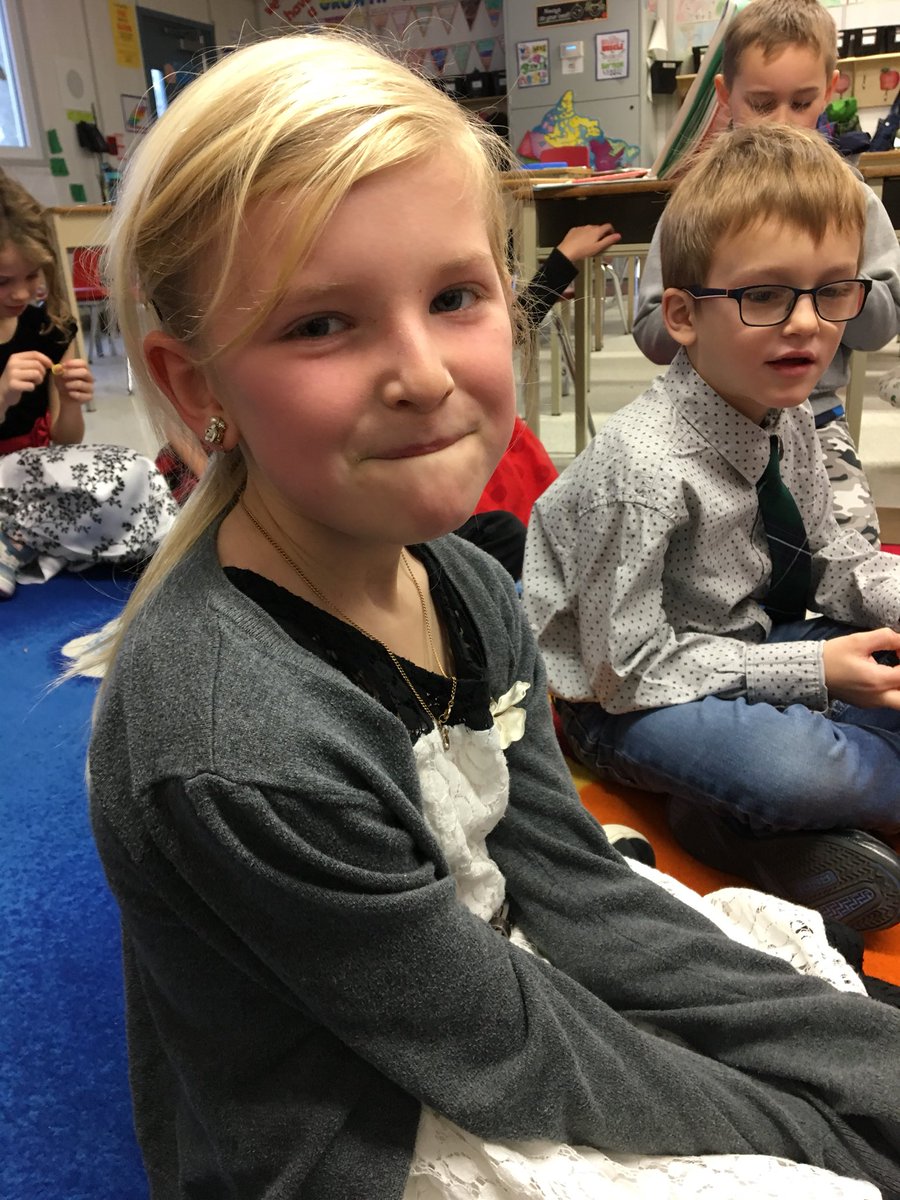 mrsLMarley's tweet photo. Love the personalized messages on #scdsblive @TwinLakes_SS @WyevaleP https://t.co/R7B3CnAcKI