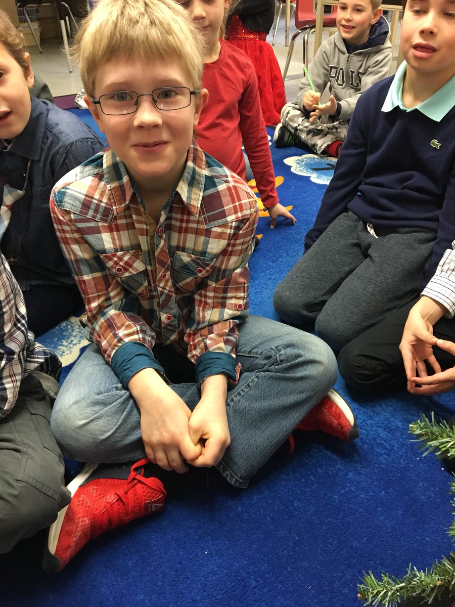 mrsLMarley's tweet photo. Love the personalized messages on #scdsblive @TwinLakes_SS @WyevaleP https://t.co/R7B3CnAcKI