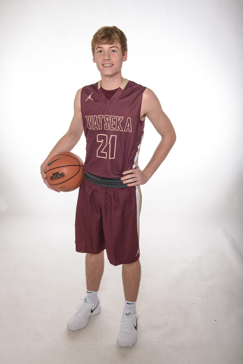 ngpreps's tweet photo. Today's #FacesOfWinter: Ben Lyznicki (@blyz217) of @WarriorAthDir boys' basketball, who will play Kankakee McNamara today in the Watseka Holiday Tournament. #NGMedia https://t.co/lVxas6SGGX