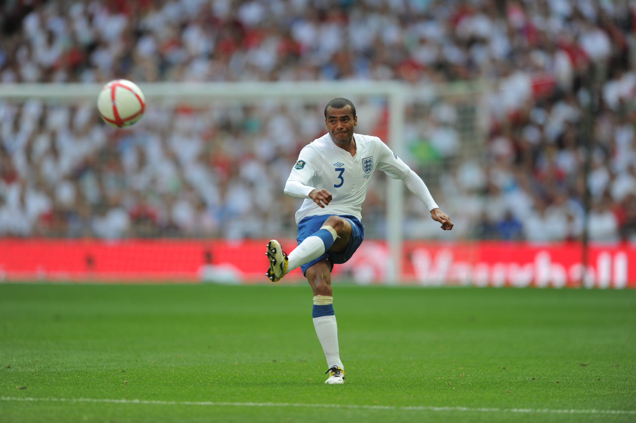 One of the best to ever do it  Happy Birthday to legend Ashley Cole! 