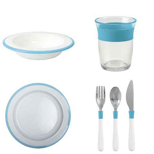 Barnset's tweet image. OXO Tot barnset blå 6-delar till stora barn i vitt förpackning. Innehåll: tallrik, skål, glas och barnbestickset med gaffel, kniv och sked: barnset.se/sv/p/193/oxo-t…