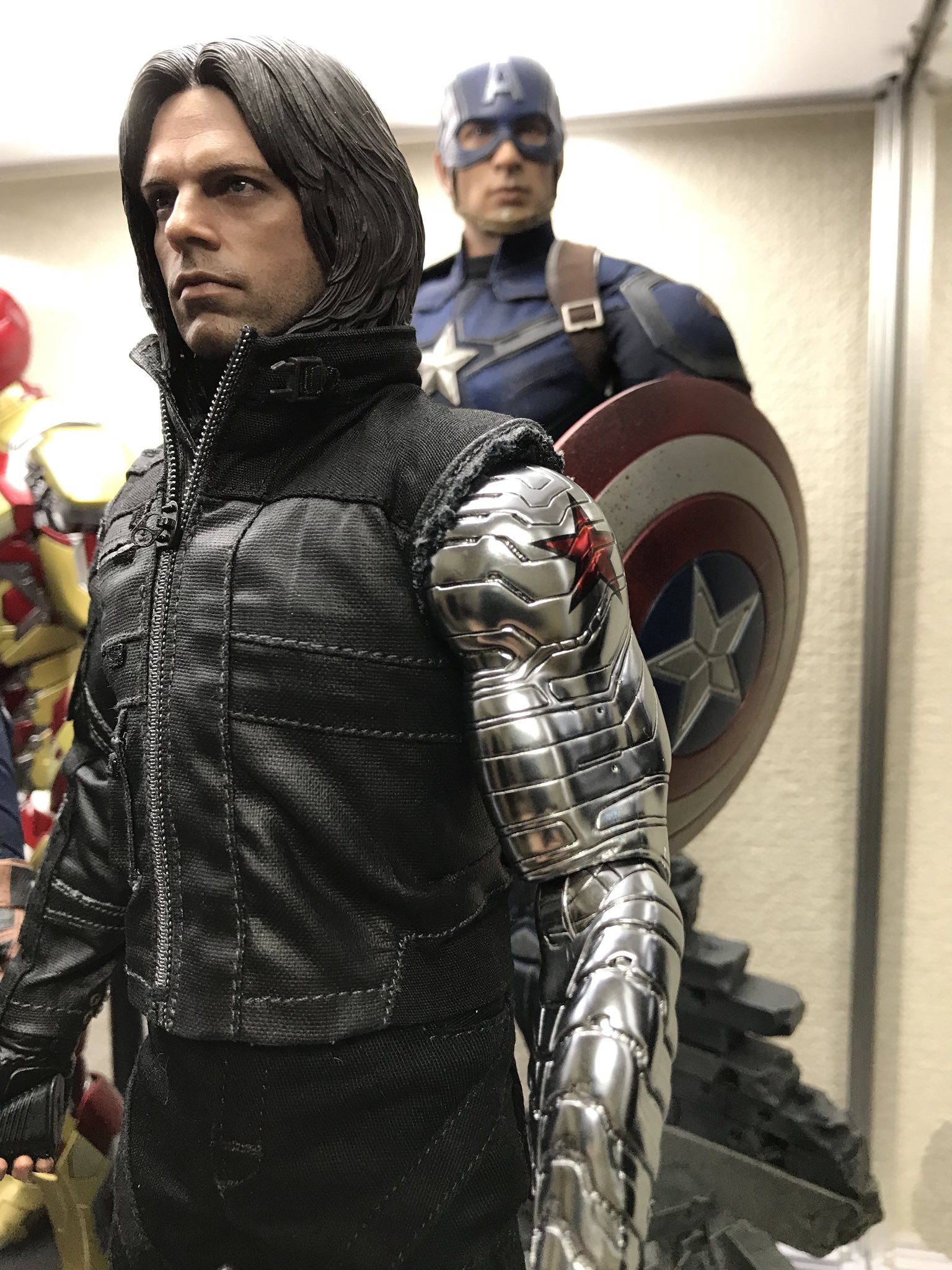 MARVEL - バッキー キャプテンアメリカ にぎにぎマスコットの