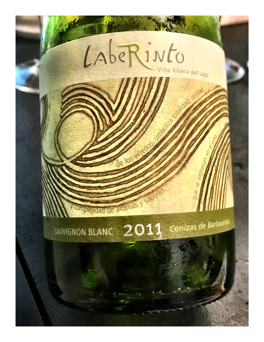 timatkin's tweet photo. Chile’s best Sauvignon. 2011 tastes like it was made 6 months ago. #Chile https://t.co/7dmt9SyZ7v