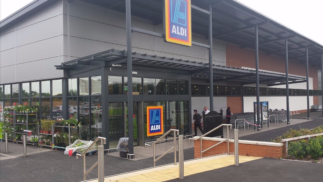 NatStructures's tweet photo. New #glazed entrance pod for #Aldi #Newport https://t.co/sfxksS5aX9