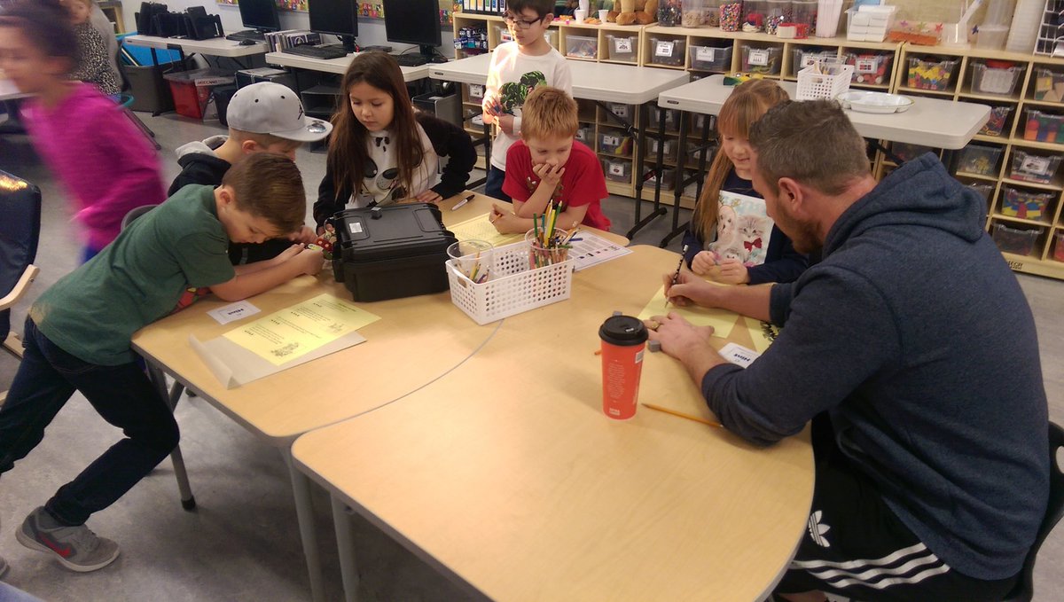 MrAndersonEDU's tweet photo. Oh no! The Grinch heard about our Christmas Fun Day and tried to ruin the day! Can the #Prescottpsd70 Grade 2 students solve the puzzle and find Mrs. Patti before its too late? #BreakoutEDU #psd70 #elemed https://t.co/JTto8mYkqQ