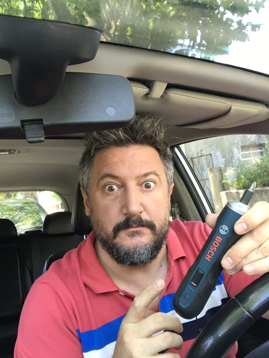pablitofabregas's tweet photo. ¿Saliendo a comprar regalos de urgencia?
Atornillador Inalámbrico Bosch GO
No solo es un lindo regalo, además SIRVE!
No seas tan BACHILEEEER https://t.co/8XED4RbYK0
