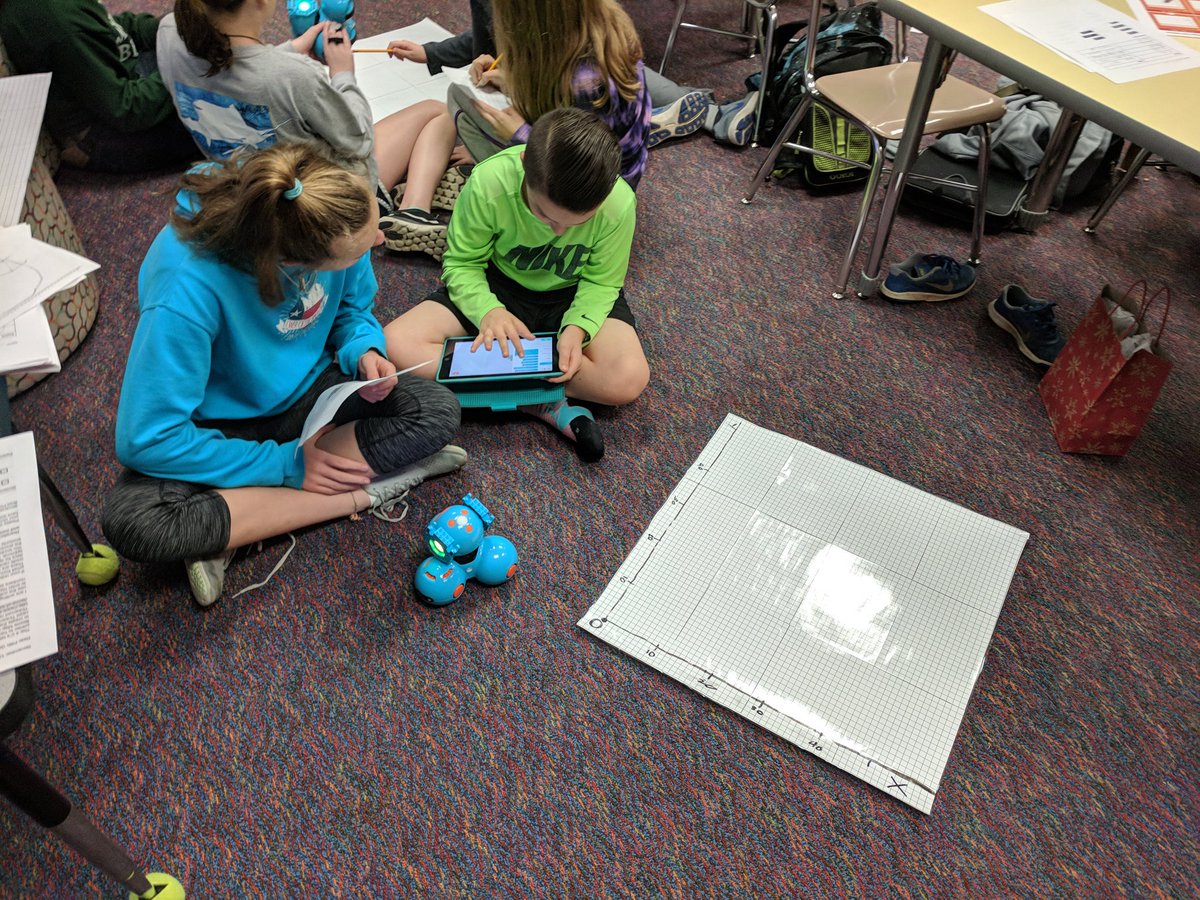 RootITF's tweet image. Fifth grade students at Root using Dash Robots to test their understanding of The Coordinate System (#math5.G.1) through Blockly programming to create coordinate courses and challenging other students to guess their course paths (#math5.G.2) @stemrootelem @RootElem @STEM_WCPSS