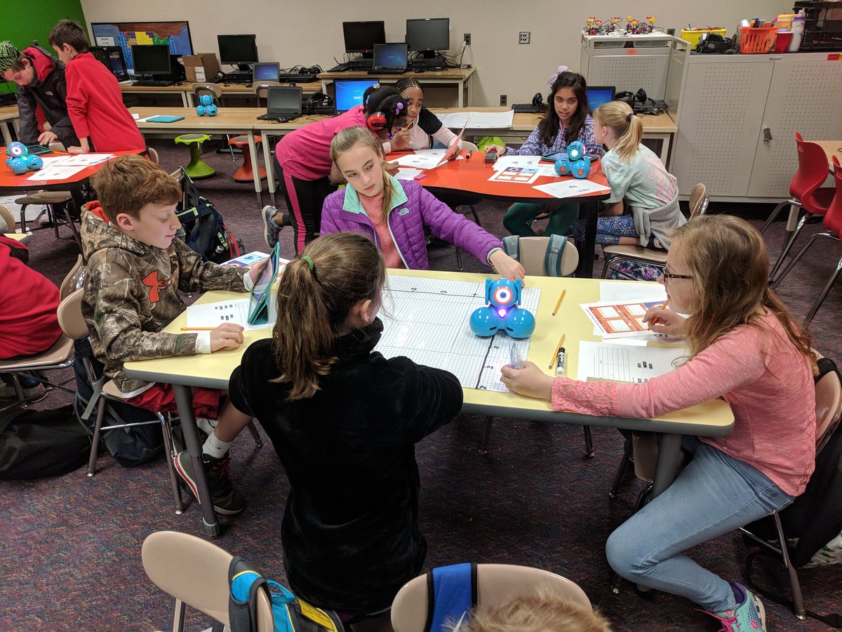 RootITF's tweet image. Fifth grade students at Root using Dash Robots to test their understanding of The Coordinate System (#math5.G.1) through Blockly programming to create coordinate courses and challenging other students to guess their course paths (#math5.G.2) @stemrootelem @RootElem @STEM_WCPSS