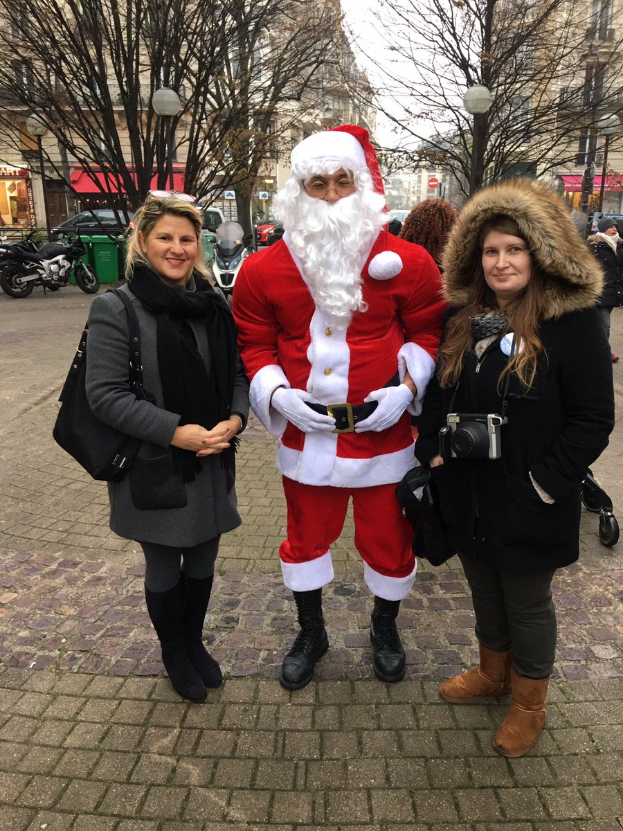 SBoelle's tweet photo. Le monde merveilleux des #enfants du 16eme ! : #PèreNoël. Événement organisé par les conseils de quartier #mairiedu16 @danielegiazzi @VeroBucaille @Jeremy_Redler @david_alphand @HannaSEBBAH #event16 #JoyeuxNoel https://t.co/ZdxToacmbC