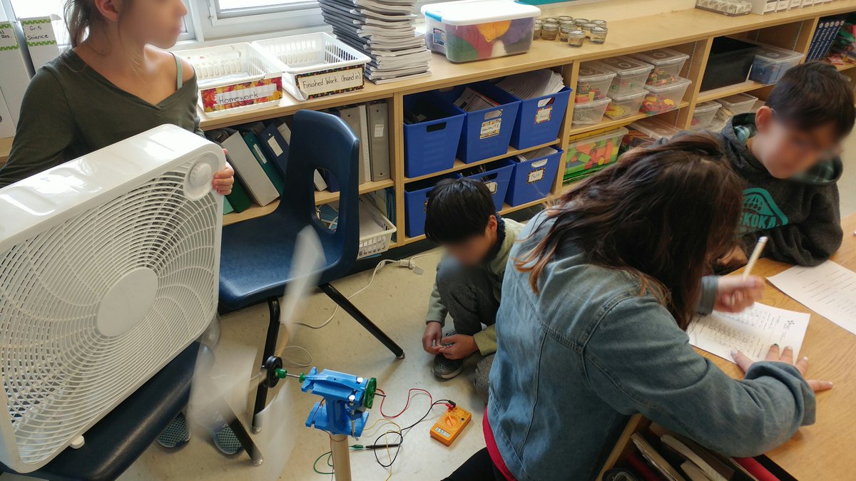 DanielleWebb's tweet image. Exploring turbine blade variables when measuring energy. #yrdsbmath #analyzingdata @TRECEducation @Bakersfield_PS