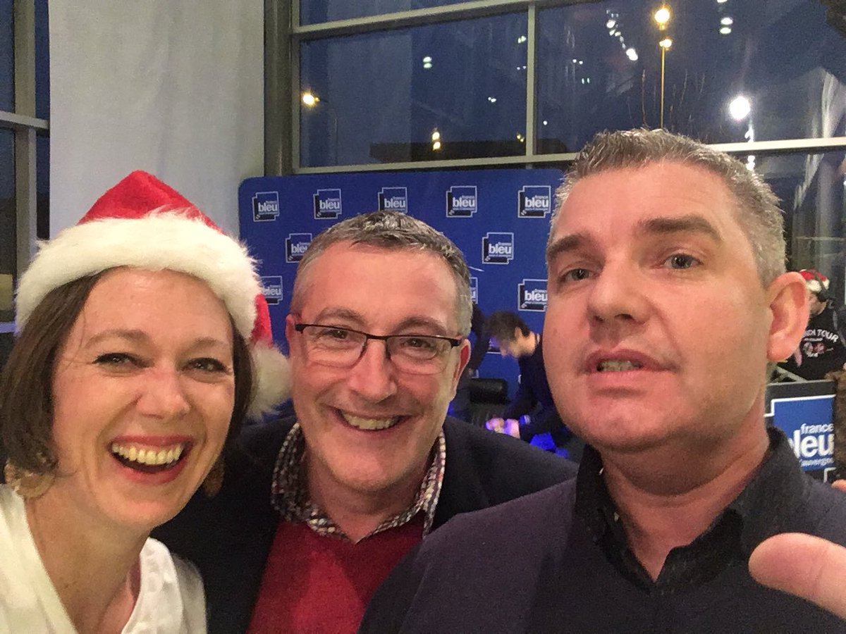 KaAudic's tweet photo. [en direct] Le grand concert de Noël à Lempdes c’est parti!!! Pas de Noël sans jouets avec Wally et nos partenaires @FBAuvergne @La2Deuche @Novotel CF @CMMassifCentral @cmarkea @JaimeCMArkea https://t.co/MaZBzb50Hz
