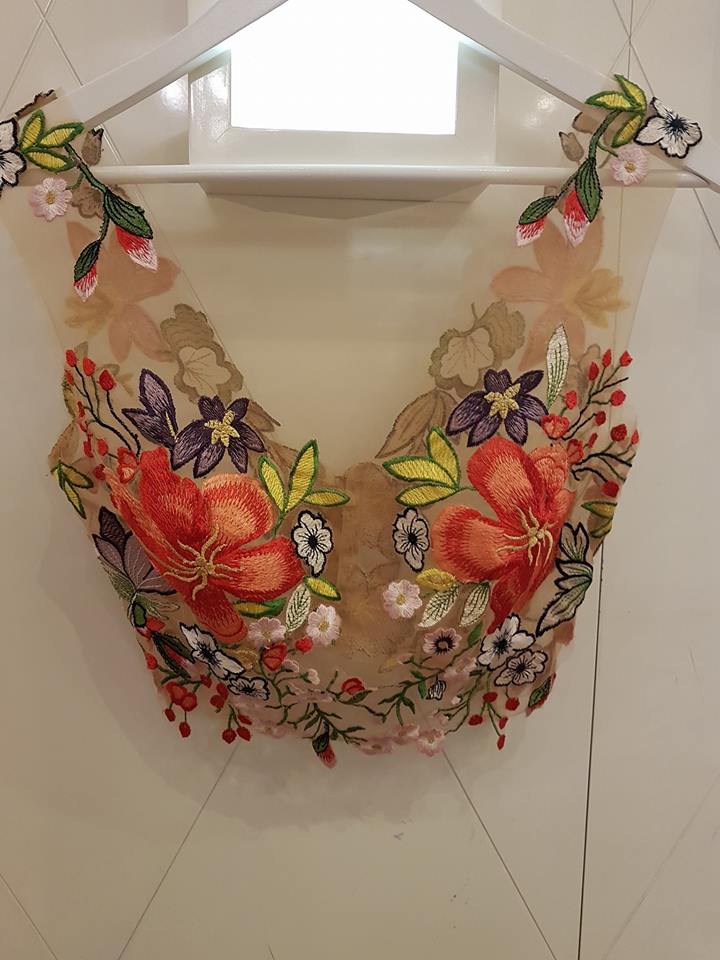 AguedaCouture's tweet photo. #Handmade 💓#Agueda.. amor por esos #detalles que te hacen lucir única! 💎 https://t.co/LZOIm1dAI7