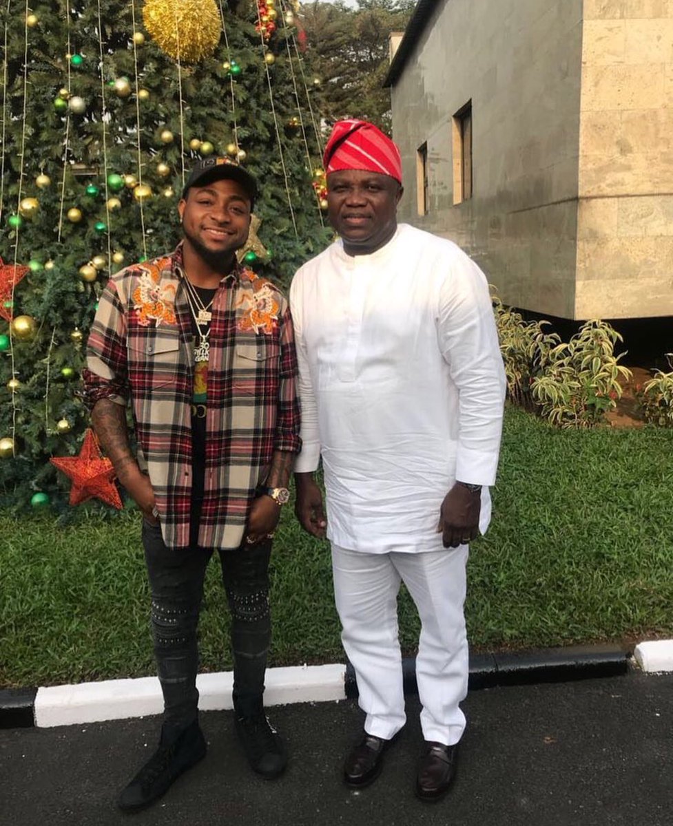 davido's tweet photo. My governor!!! God bless you sir @AkinwunmiAmbode December 27th, shut down thing‼️ https://t.co/o7qsY3mzZT