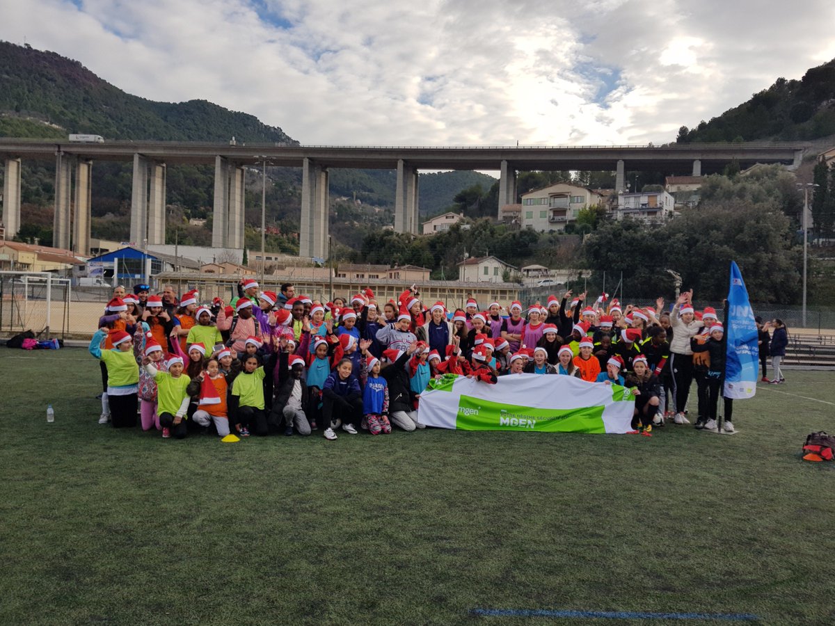 College_Jaubert's tweet photo. Toute l'équipe d'EPS du @College_Jaubert mobilisée pour la réussite de Planète Foot, tournoi de football féminin @UNSS autour de la Coupe du Monde féminine de 2019. Bravo à l'@AsJaubert  pour l'organisation! Merci aux partenaires: @mgen_06 @MAIF https://t.co/IESVy31hTs