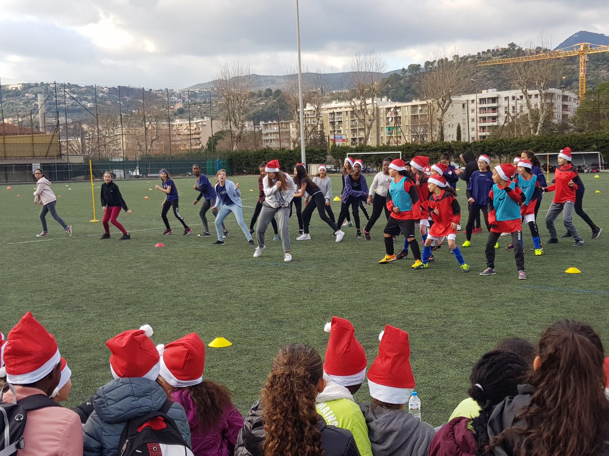 College_Jaubert's tweet photo. Toute l'équipe d'EPS du @College_Jaubert mobilisée pour la réussite de Planète Foot, tournoi de football féminin @UNSS autour de la Coupe du Monde féminine de 2019. Bravo à l'@AsJaubert  pour l'organisation! Merci aux partenaires: @mgen_06 @MAIF https://t.co/IESVy31hTs