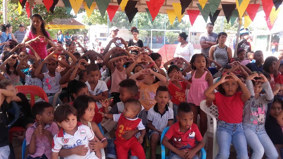 MIALIANZADEAMOR's tweet photo. 😍UNA ALIANZA DE AMOR POR LA NIÑEZ!!
#NAVIDADDEAMOR 😍 https://t.co/XDZhWaReUR