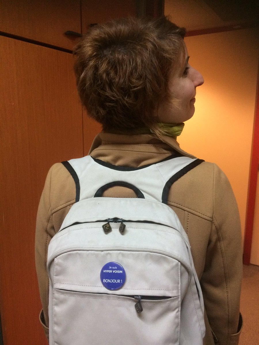 Daisy_Aque's tweet photo. J1 📆 port du badge @hypervoisins ❗️🙂
Booonnnjoouurr 🎶
#Convivialité #VivreEnsemble #CaCommenceParMoi #Passatonvoisin #Voisins @TotaleReColl @MichaGUERIN @Gilles_Martin_ @tube_chat https://t.co/1Er1IepF2g