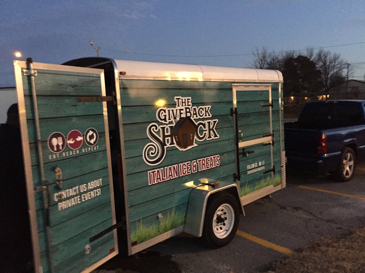 YouthAtHeartOK's tweet photo. Special thanks to THEGIVEBACKSHACK for speaking to our students about their decision to use a Food Trailer to give back to Tulsa! #equipforsuccess #foodtruck #entrepreneurs https://t.co/06XhPvqzkN https://t.co/mt06BWsy2s