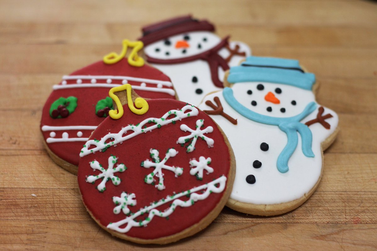 wtgbakerycafe's tweet photo. Our bakery and cafe are well stocked with lots of holiday goodies! Stop by or give us a call to place an order or take something home today! https://t.co/lHMX2s883q