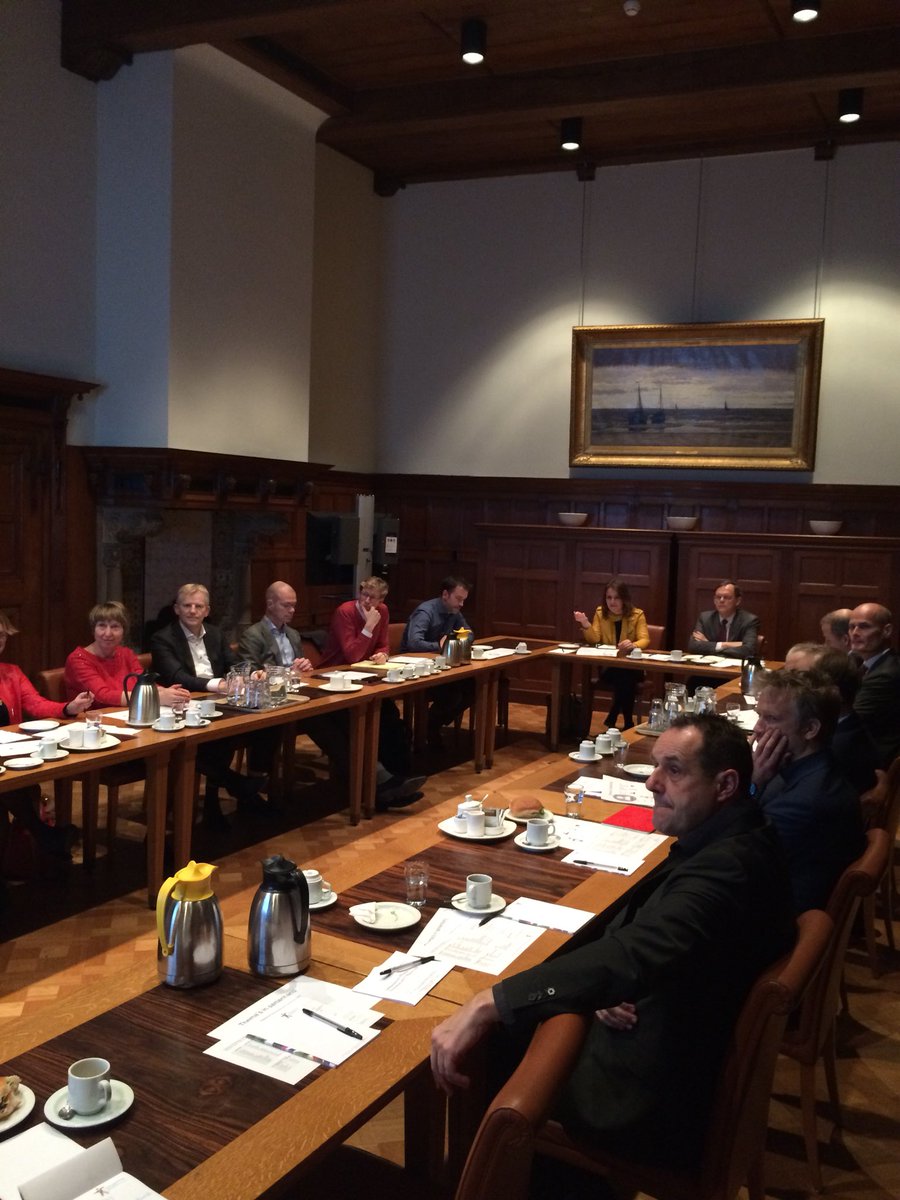 ingridprikken's tweet photo. Aan de slag! Startbijeenkomst Regiegroep Personalized and Customized Health @healthyageingeu @provgroningen @brouns_p #healthyageing https://t.co/neEPwGBN4L