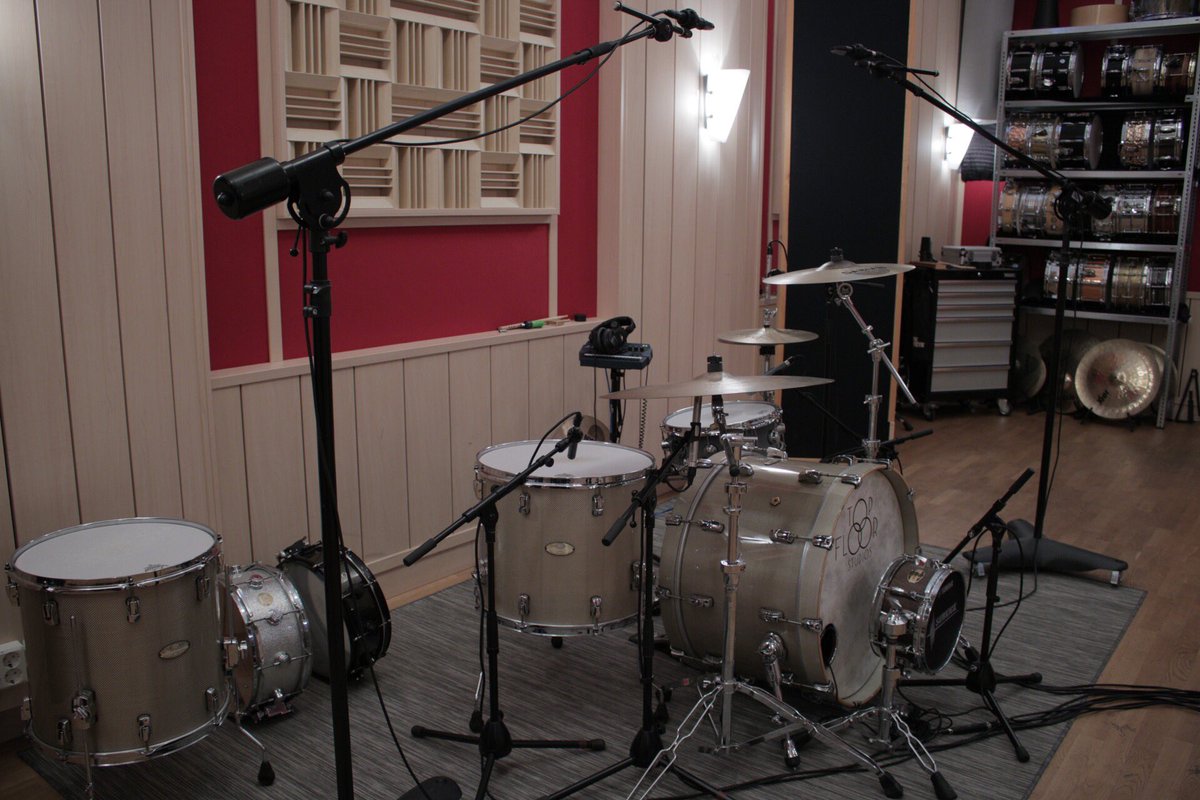 GearAddicts's tweet image. What a nice piece of kit set up in @topfloorstudios