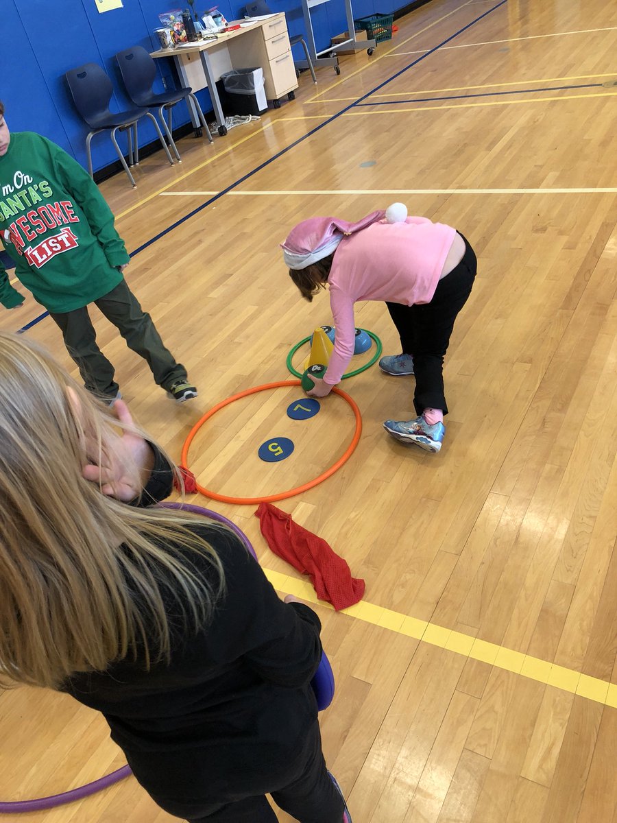GCPhysEd's tweet photo. @GCPhysEd 2nd graders and MOVE Room students building snowman using imagination and PE equipment. Students worked cooperatively to build awesome snowmen! #bscsd #GordonCreekElem https://t.co/xPwVAaIvkA