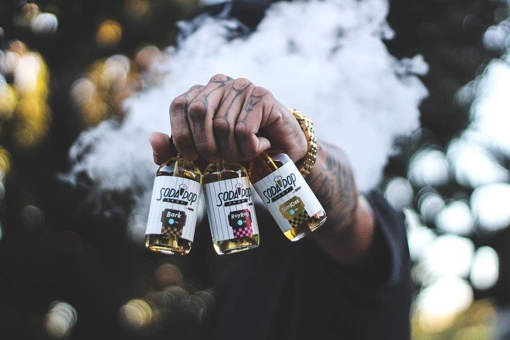 Retro malt shop favorites, with a modern spin💨
#SodaPopShop
📸 | <a href="/_bomber48_/">Bomber48</a>

#flavorsdirect #vape #soda #ejuice #maltshop #alldayvape #vapmail ift.tt/2kt2PL6