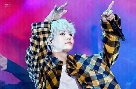 vkouken's tweet photo. Though we can't meet,at least we want you always stay and do your best. Don't suppress yourself fighting๐โค
@BTS_twt #Stayforsuga https://t.co/L4frsp9Lz5