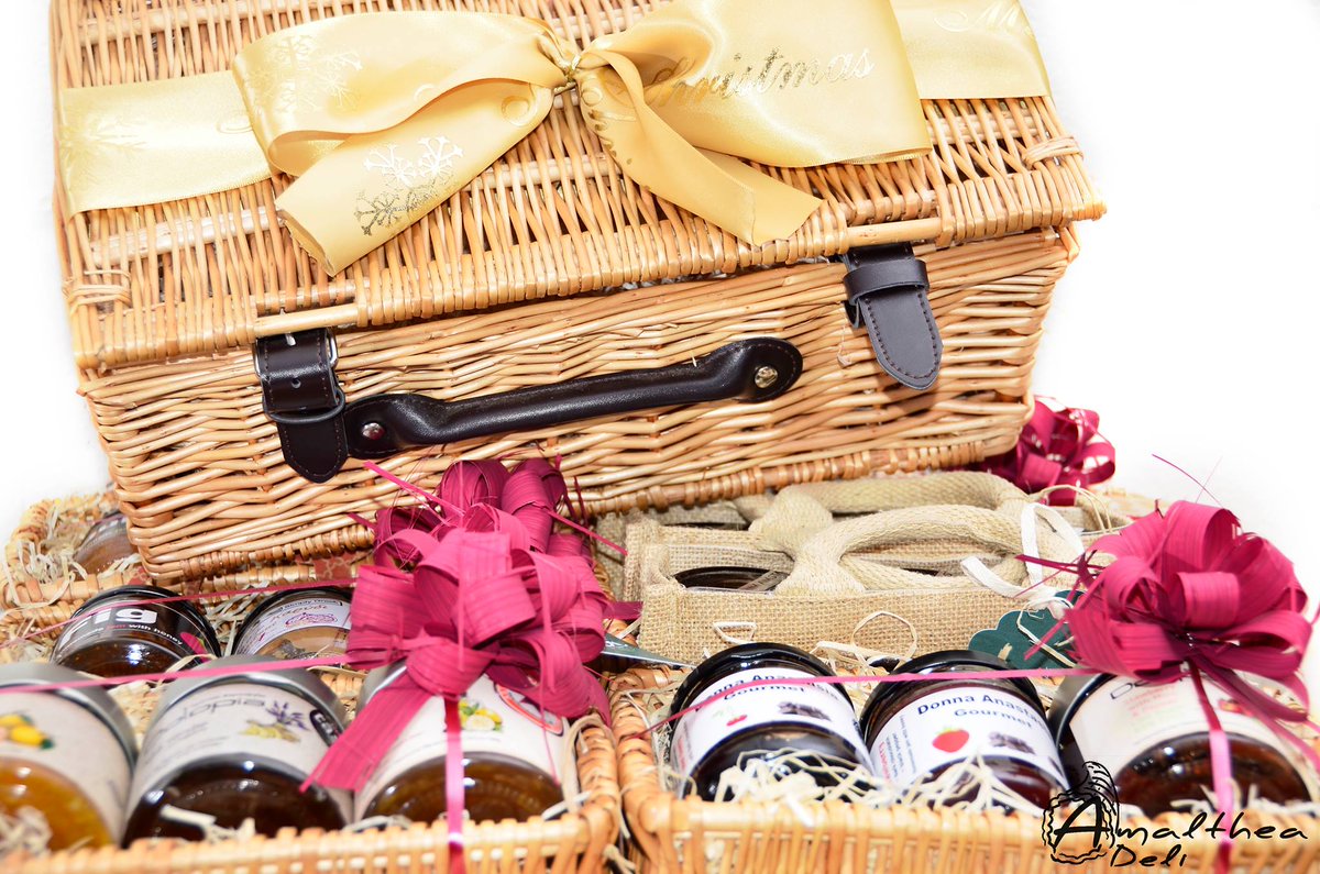 Are you looking for a unique gift? Then check our festive #offers  bit.ly/2AGkrvM #giftidea #gifts #giftguide #Christmas #Christmas2017 #London #Leeds #LovinLeeds #York #Cardiff #Cumbria #Hampers #FestiveFinds #festive #Greece #Gourmet #Foodiechats #Foodies #Manchester