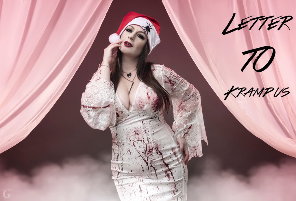 QueenMalvolia's tweet photo. Dear Krampus... My Coldest Regards, Malvolia 🖤 DAY 7 of #12darkdaysofxmas is now live! LINK: https://t.co/JULSvsWquC Directed, edited, & shot by @notTHErealPROco 😈🎅🏻 #krampus #demon #holidayfear #snailmail #loveletter #womeninhorror #horrorhost #horror #screamqueen #g113 https://t.co/ruYfV4XomY