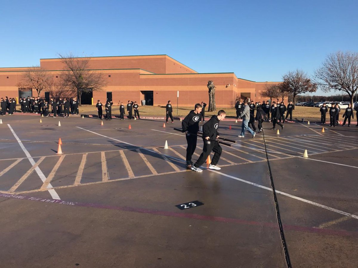 CoachCashion's tweet photo. The final 7th Grade "Battle for the Loot" of 2017 was a blast!! Now for some much needed rest and time with the family before launching an awesome New Year of strength & speed development!#ActonMS #MakingTodayCount #GISDgr8ness https://t.co/BJOB4EpHzZ