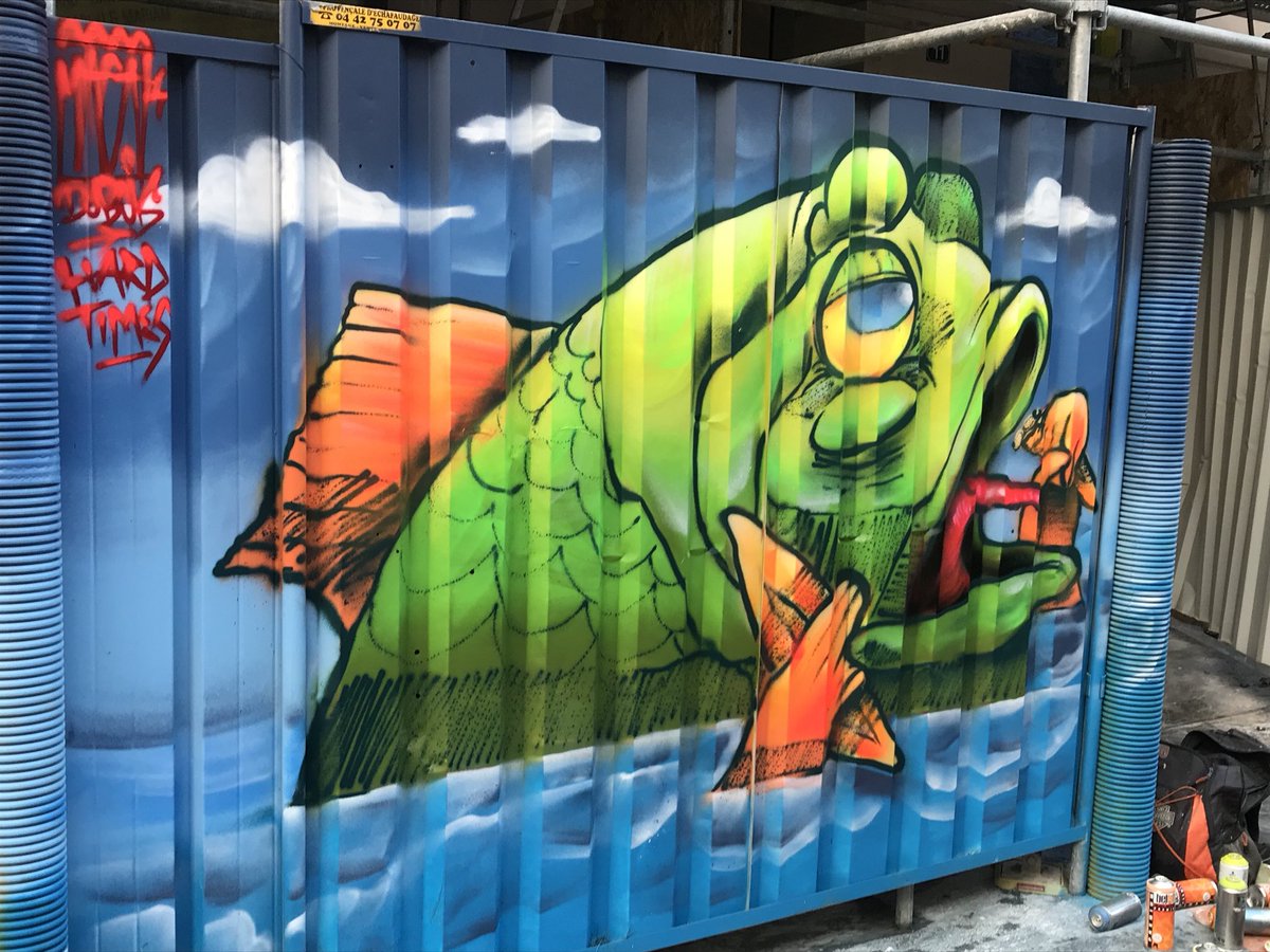 CHOOSEMARSEILLE's tweet photo. Street art à l’office de tourisme et des congrès de Marseille !#choosemarseille #ebsCom #massiliaGraffiti #pieceMakers https://t.co/d21BPiV7mj