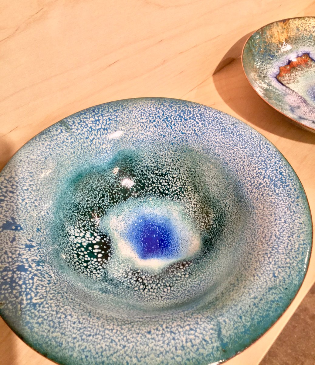 make_southwest's tweet photo. Lovely #handmadegifts still available for that last minute #ChristmasShopping lots for sale in our #craft #gallery for #make2017 here @devonguild we are open daily til 3pm Xmas Eve! Katrina Lendacka framed #prints Prilly Lewis #textiles Karen Murrel #ceramic & @rosiethebrewer https://t.co/rAFnBsPKaF