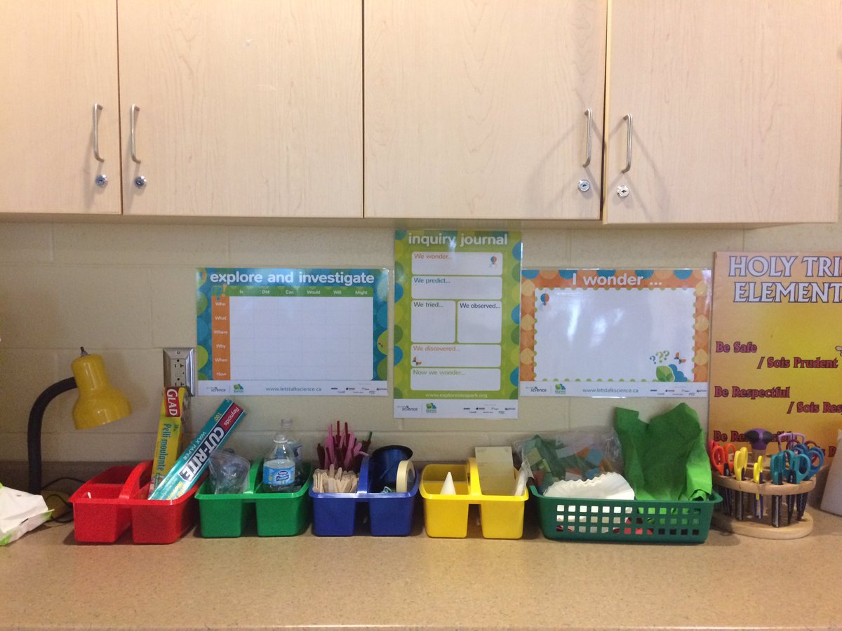 belinda_loder's tweet image. Our new curiousity center setup for the Structure Unit #doingscience #grade3fun #handsonlearning @NLESDCA @HTEK6 @ptoddw @FitzpatrickLynn