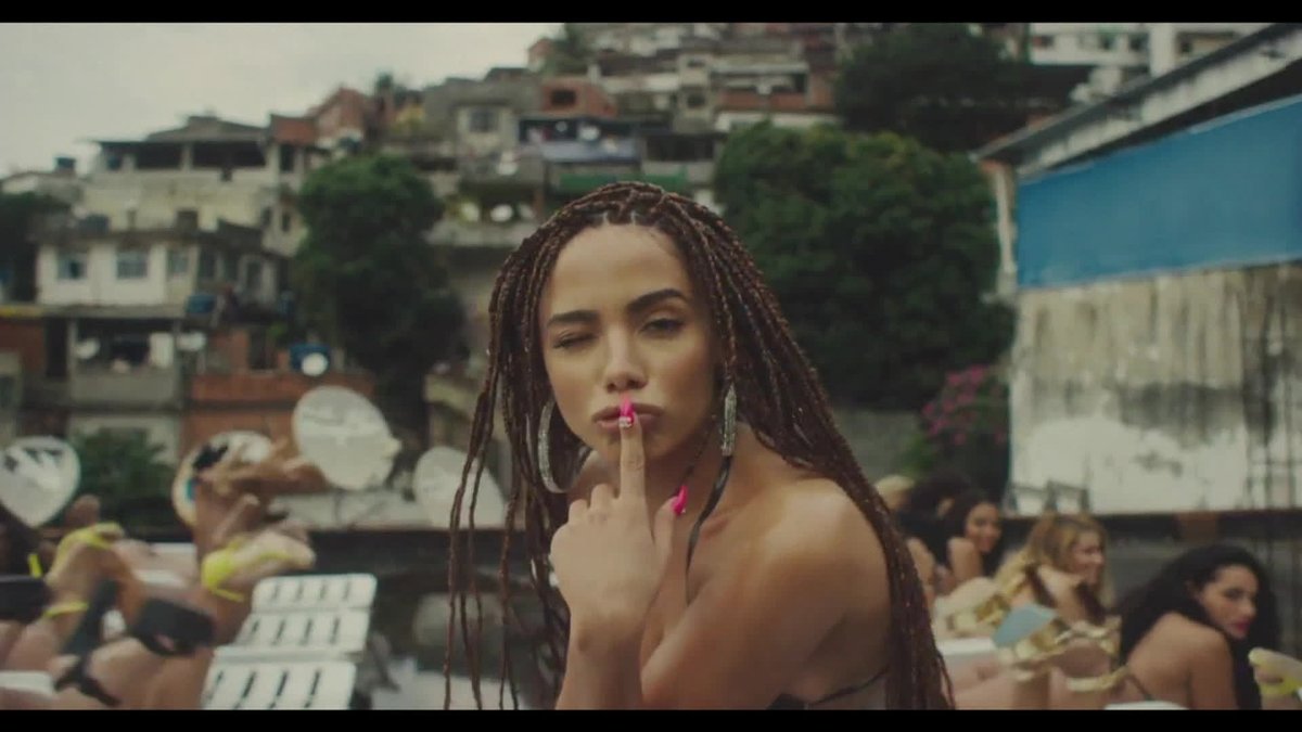 🎶 Se prepara, vou dançar, presta atenção 🎶 <a href="/Anitta/">Anitta</a> no topo: música #VaiMalandra chega ao top 20 do Spotify: glo.bo/2oY5C3I #estúdioi #GloboNews 🇧🇷