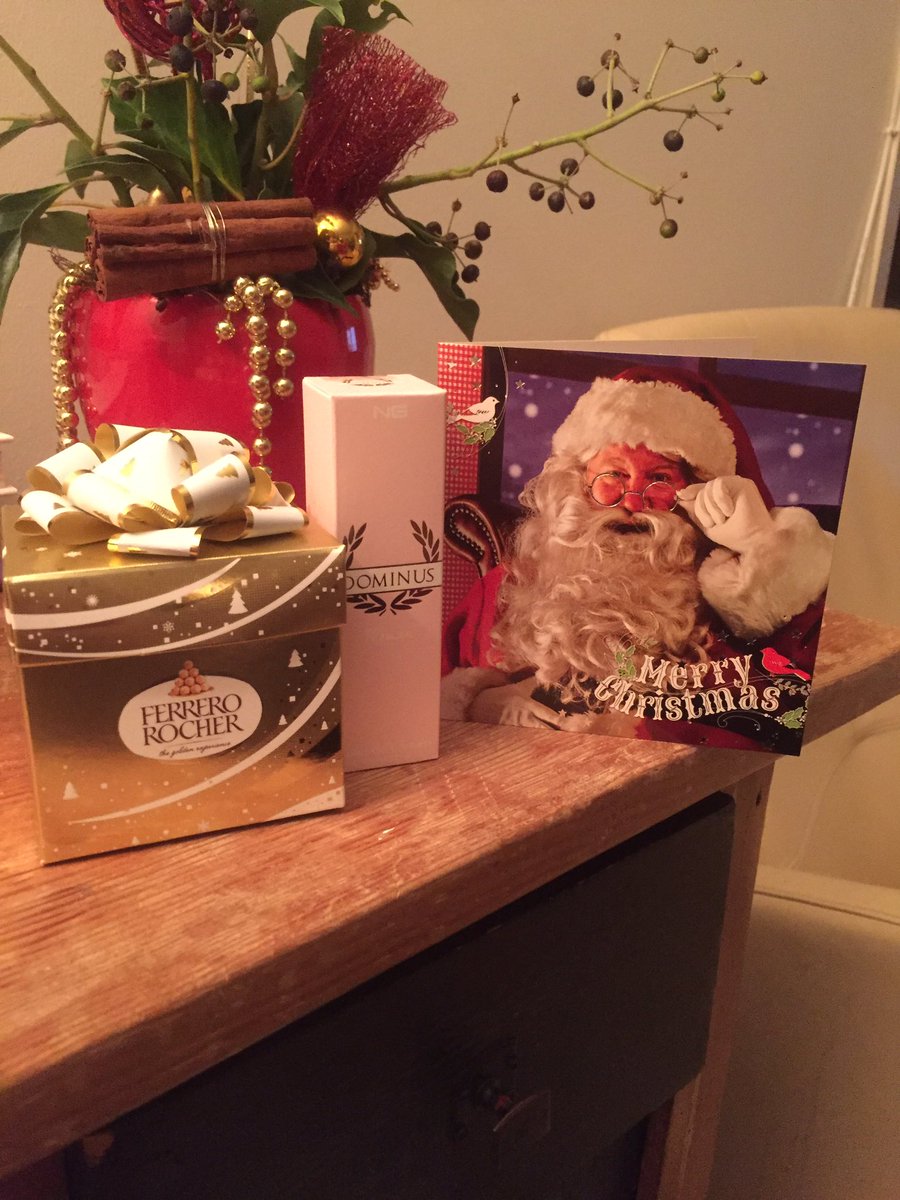 Vlooienbaalcom's tweet photo. Reuze bedankt voor de kerst cadeautjes #kt2017 https://t.co/0yCRmYDPyT