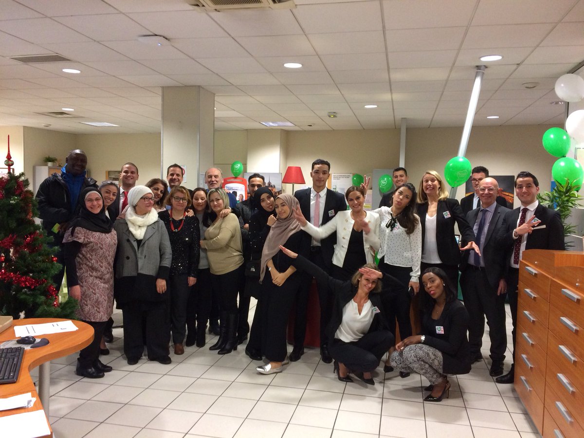 CoudrayXv's tweet photo. @BNPParibas #parlonscoeur Très heureux d’accueillir dans notre agence de Montreuil des associations dont l’action est si utile dans le quotidien des habitants de nos villes ! Des connexions porteuses avec certains de nos clients ! Merci à @mccapobianco pour sa visite ! #drridf https://t.co/j70EHKMD1U
