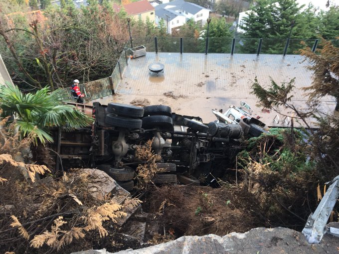 View image on Twitter