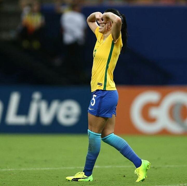 The Beautiful #thaisa The man Dem Fi love looking at the Girls Females Footballer Dem star 😁⚽💫🙏🏿 Yes iyah. Rather look pon Dem ya.. than Dem deh 😁💫⚽😂 all Hale the soccer God..