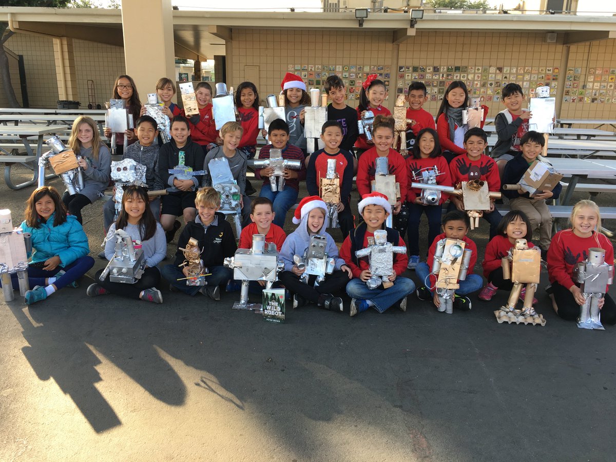 Our final @GlobalReadAloud project!Creating our own robots out of recycled materials! We LOVED The Wild Robot! Awaiting the sequel! peterbrownstudio.com #GRA17 #bwbobcats #fsdlearns